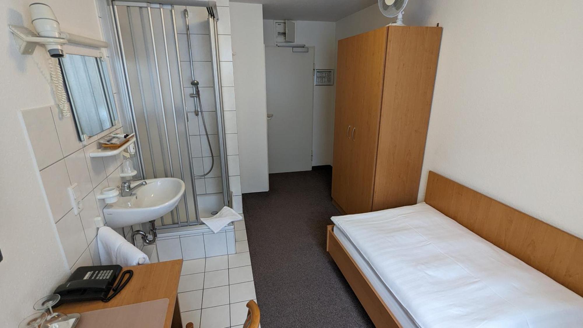Gaestehaus Ziegler Stoccarda Esterno foto